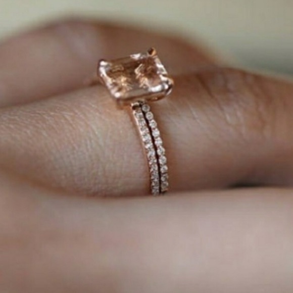 18K Rose Gold Emerald Cut Ring Set 😍 - Picture 4 of 8